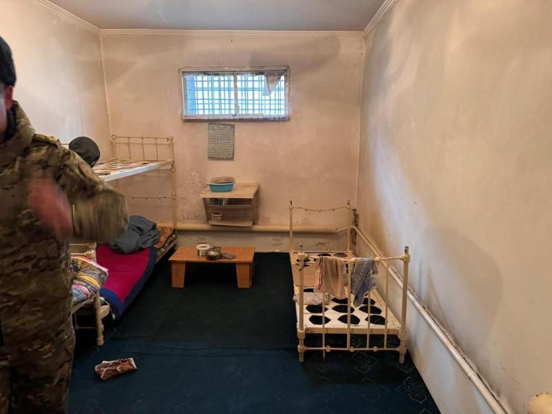 Жаныбек Жоробаев Ош шаарындагы №5 тергөө абагында болду