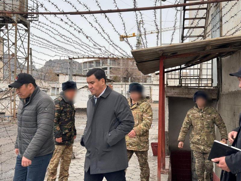 Жаныбек Жоробаев Ош шаарындагы №5 тергөө абагында болду