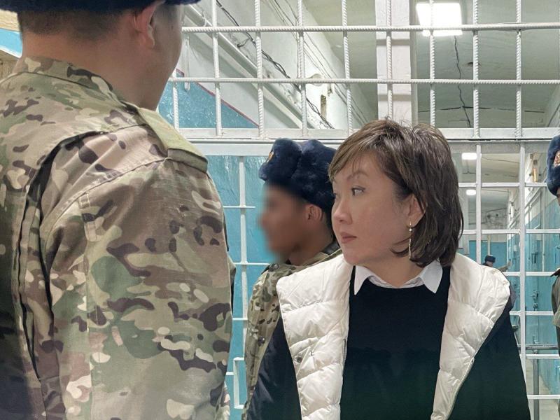 Джамиля Джаманбаева посетила СИЗО в городе Нарыне