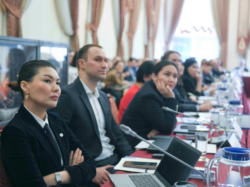 Адам укуктарын коргоонун эл аралык күнү. Кыргызстанда кыйноолордун алдын алуу системасын күчөтүү чаралары талкууланды