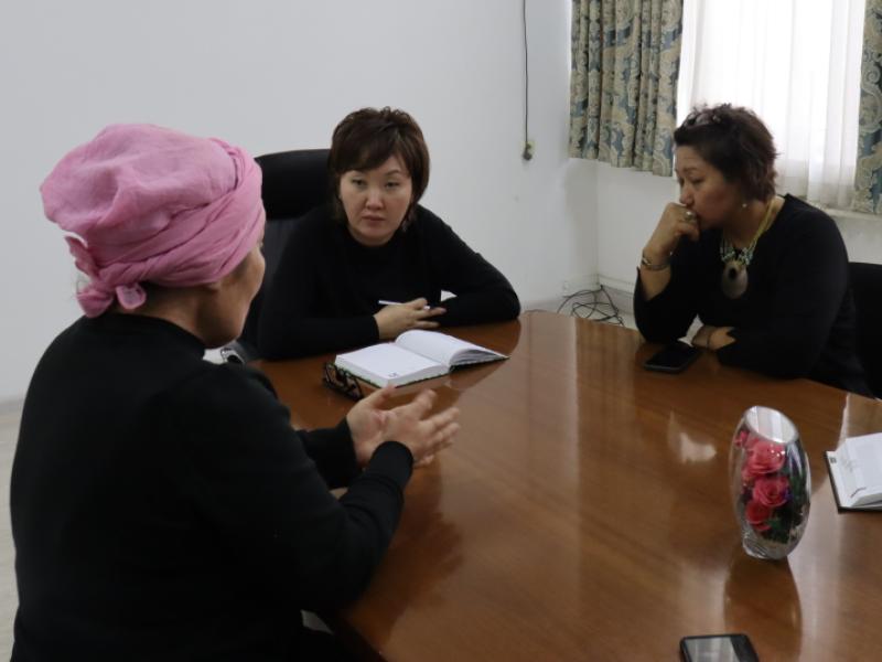 Karakol City Hall took away a plot of land with a house from a resident, leaving her on the street