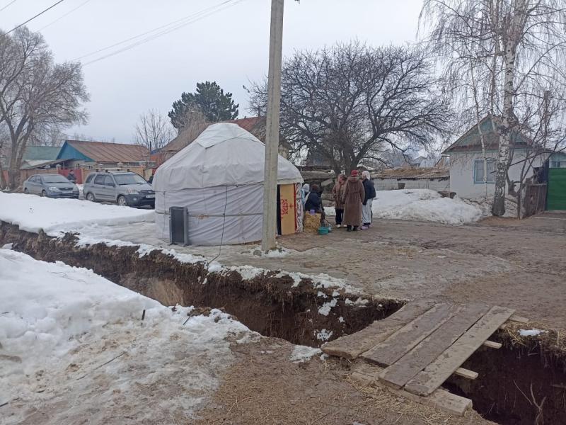 Акыйкатчы призывает госорганы провести комплексные мероприятия по защите прав детей погибшей женщины в Ак-Суйском районе