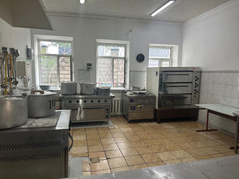 Акыйкатчы Институтунун кызматкерлери көзү азиз балдар үчүн атайын жатак мектебине мониторинг  жүргүздү