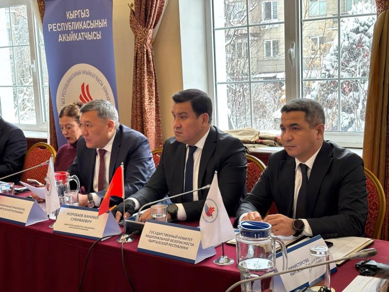 Адам укуктарын коргоонун эл аралык күнү. Кыргызстанда кыйноолордун алдын алуу системасын күчөтүү чаралары талкууланды